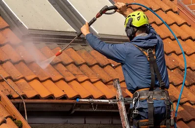Démoussage et hydrofuge de toiture à Nanteuil